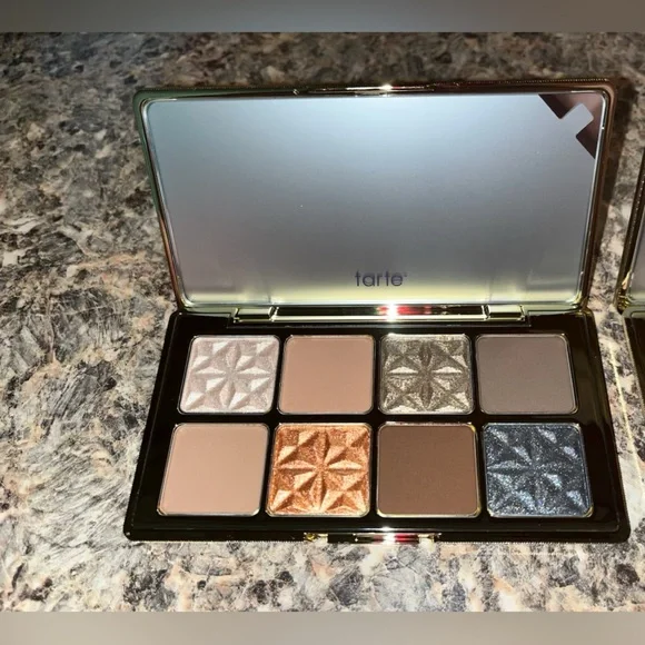 Tarte Luxe Gold Eyeshadow Collection - Picture 10 of 10